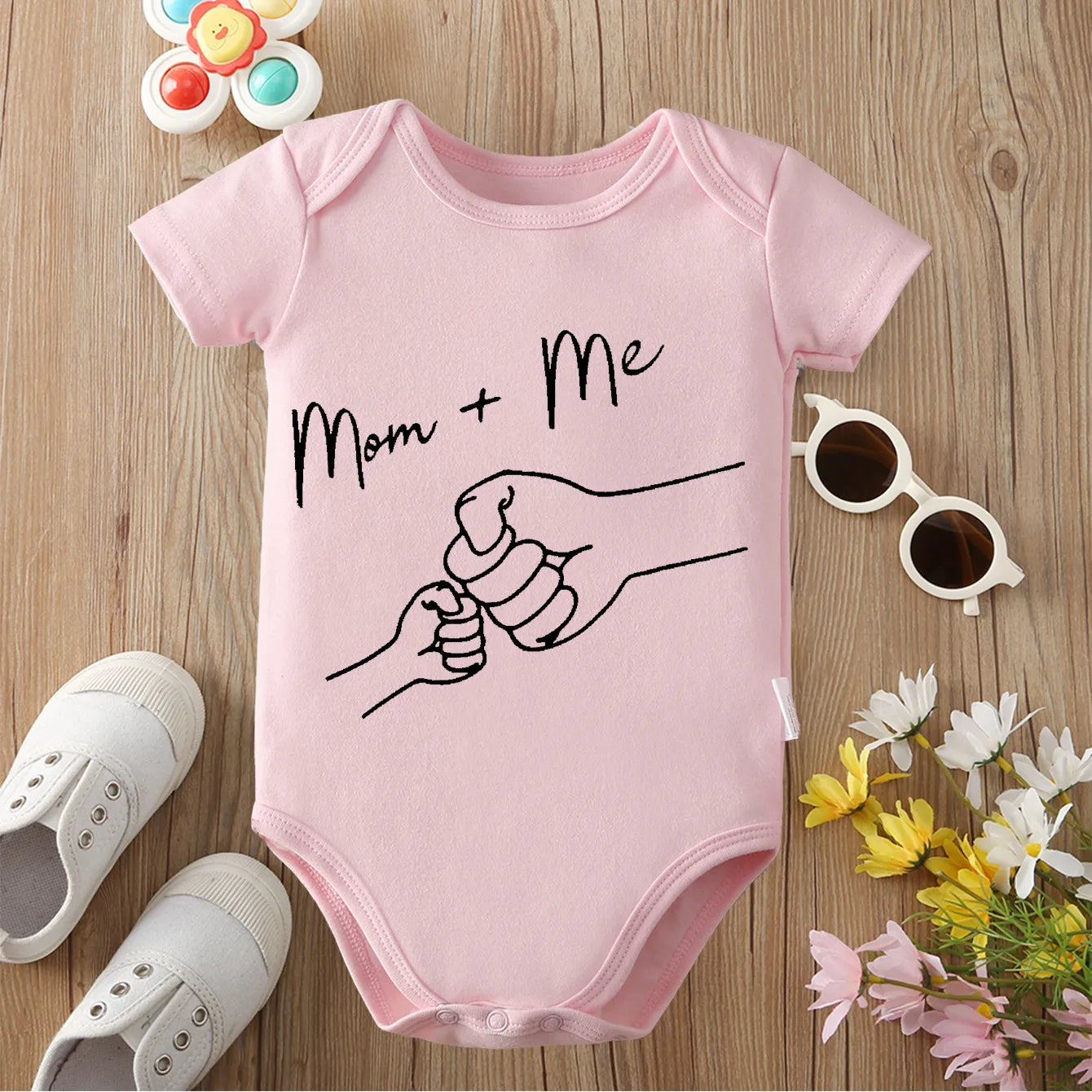 MOM and ME Exquisite Print 100% Cotton Cloths Comfortable Onesie Bodysuit for Baby Jumpsuit for 0 to 12 Months Newborn
